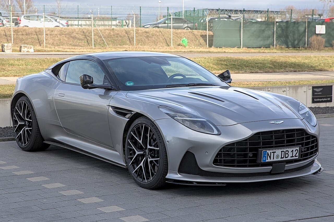 Aston Martin DB12 4,0 Automatgear RWD (700 hk)